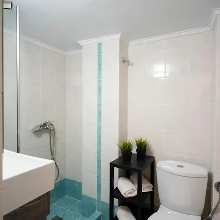 Chris And Mary White Tower Center Daire *