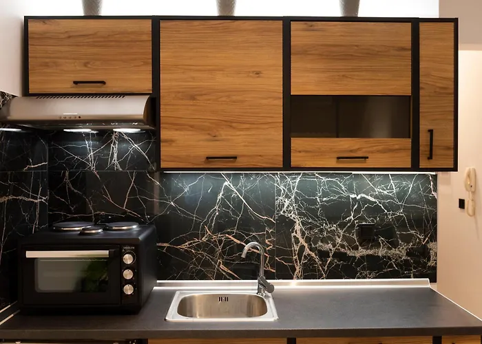 Chris And Mary White Tower Center * Tesalónica